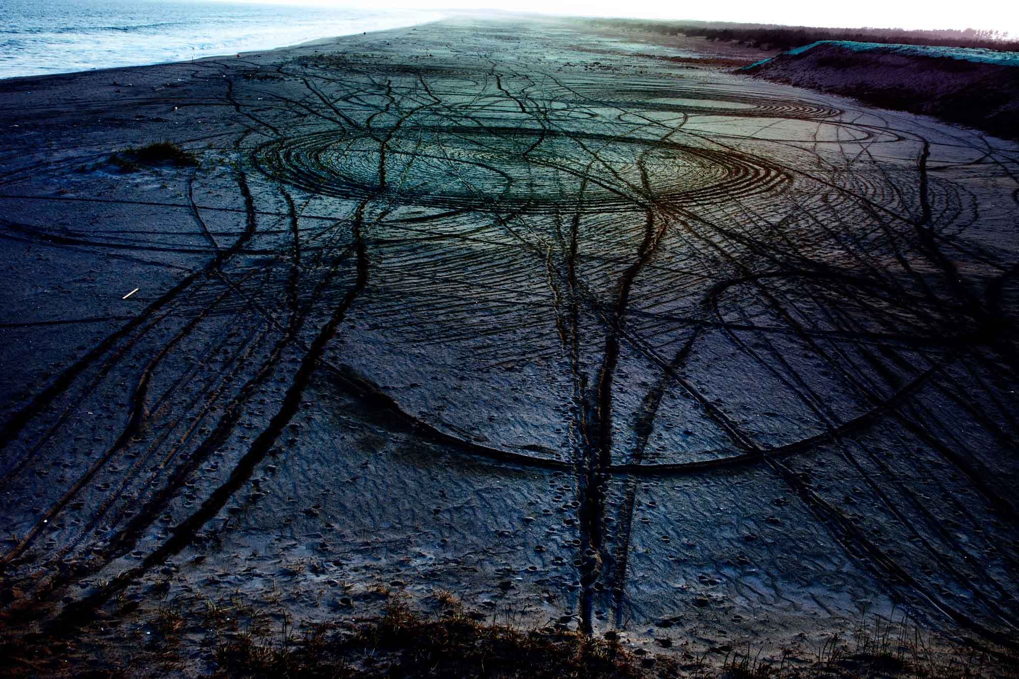 Rasen kaigan (Spiral Shore) 46 from the seris Rasen kaigan (Spiral Shore), 2011.