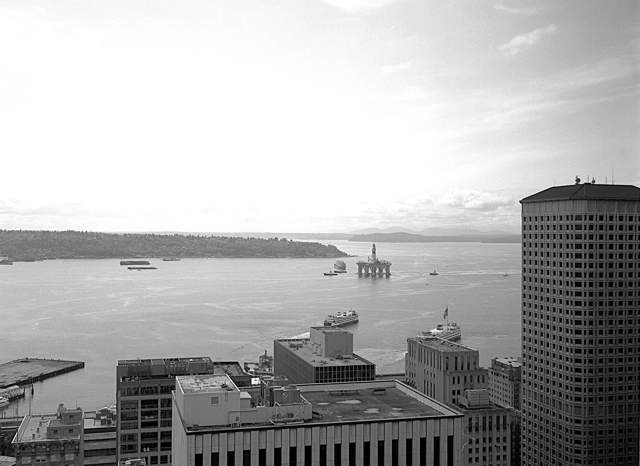 Shell's Polar Pioneer drilling platform enters Seattle's Elliot Bay on May 14, 2015, to prepare for its deployment to Alaska's Chukchi Sea this summer.