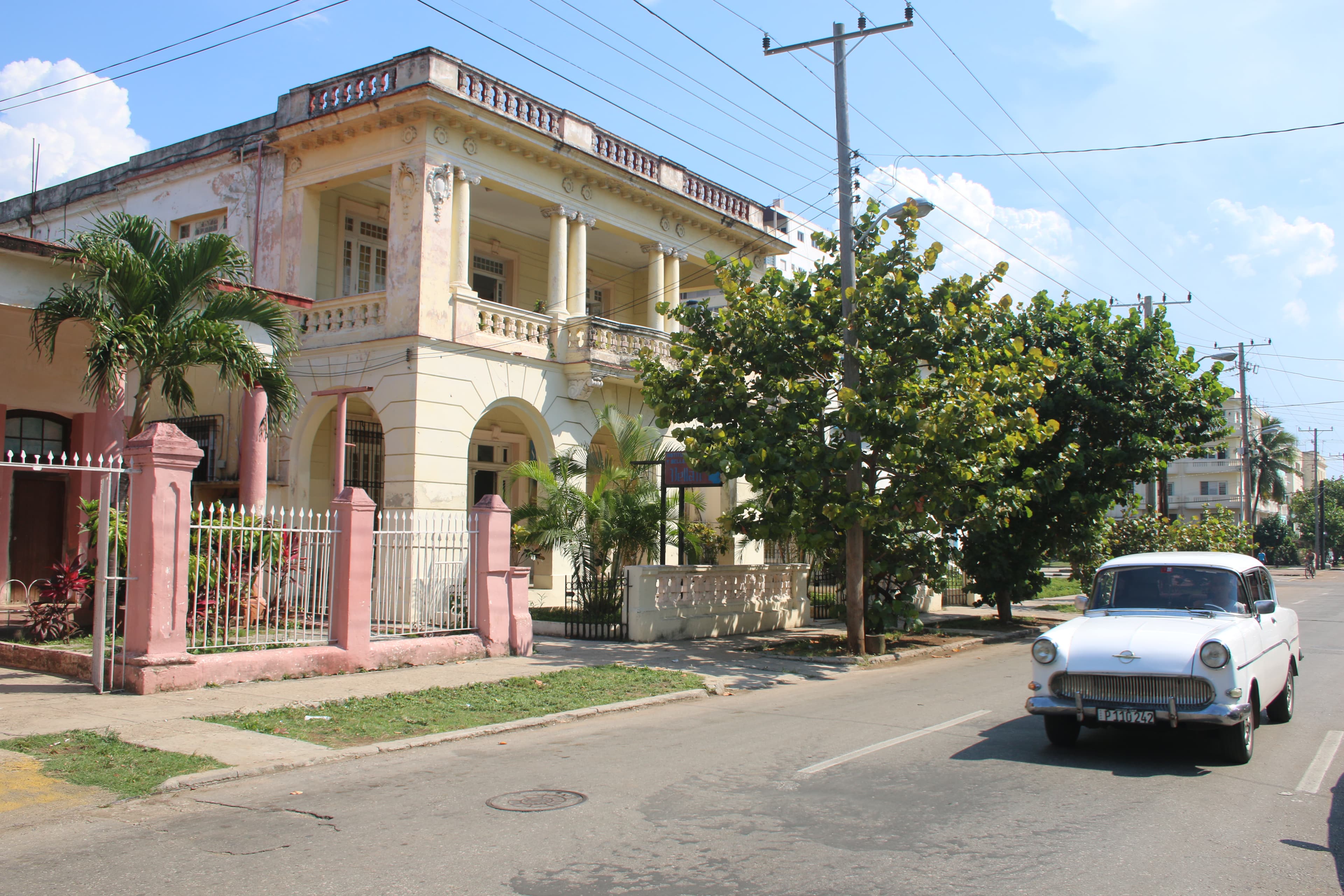 “Bella,” a beauty cooperative in Havana, Cuba