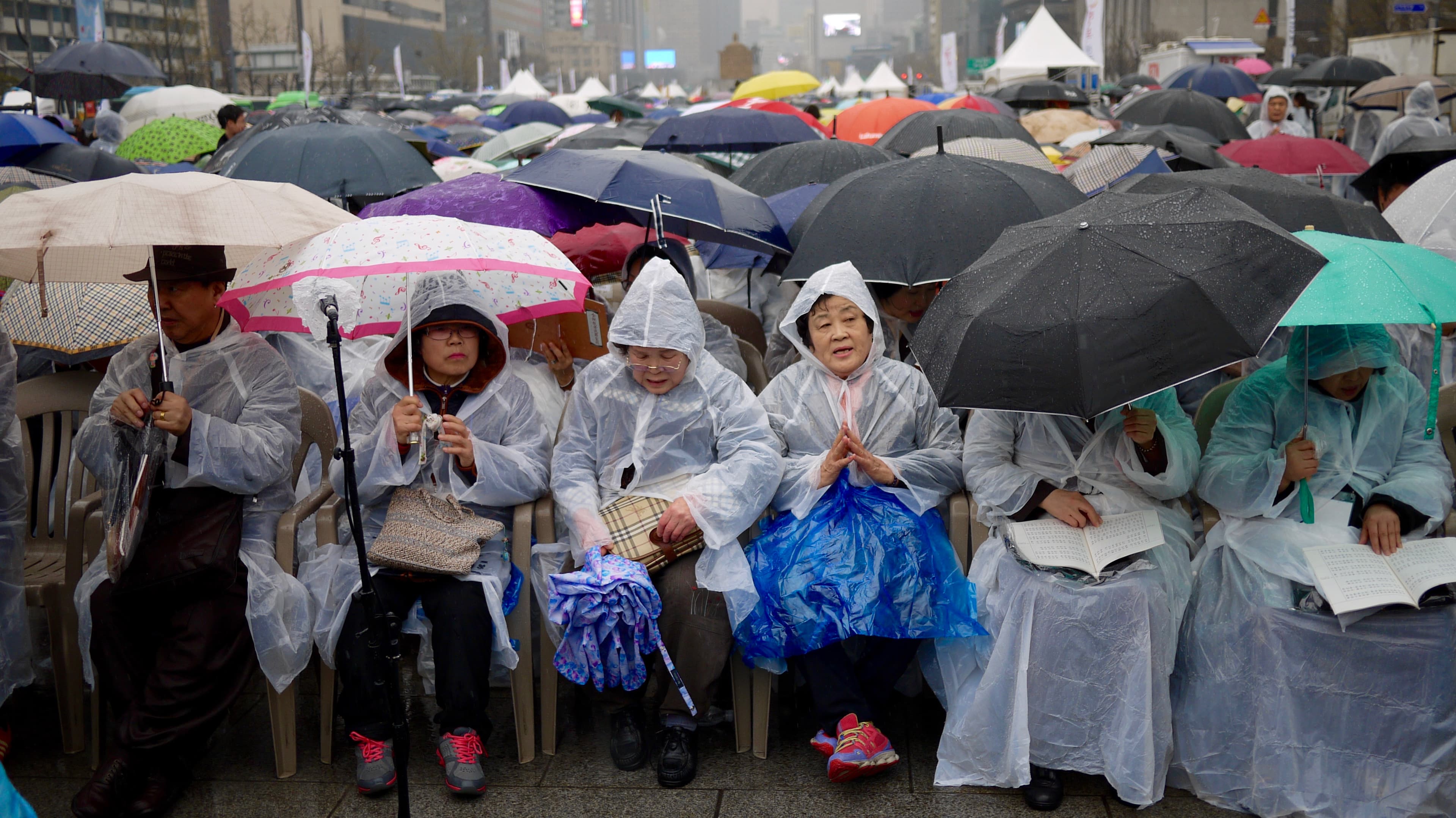 South Korean Buddhists gather every year to recite the Diamond Sutra with monks from the Jogye Temple in Seoul. This year was special, with a presidential election coming up on May 9th.
