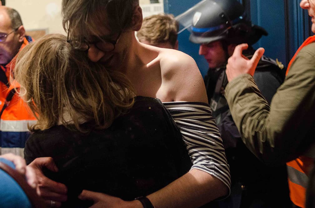 Two concert-goers separated during the attack at the Paris Bataclan concert hall on Friday night are reunited afterwards.