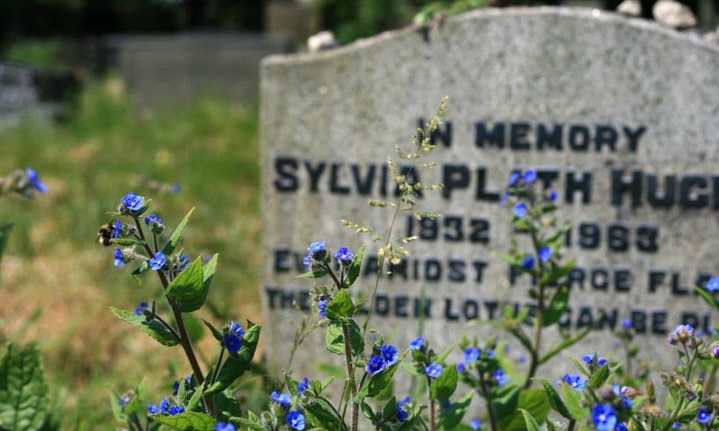 Sylvia Plath’s grave in West Yorkshire, England (Flickr/ UncleBucko )