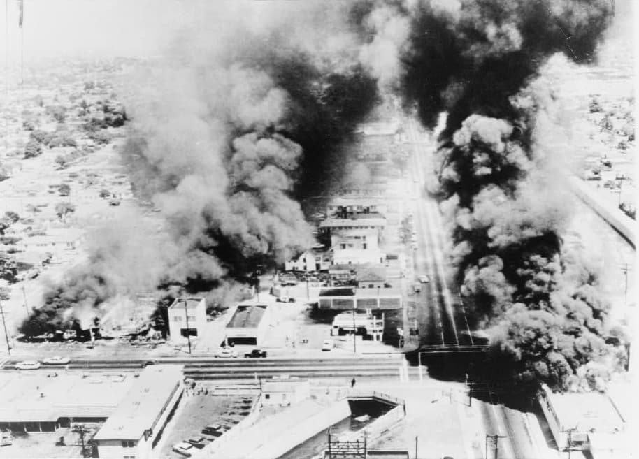Watts riot burning buildings