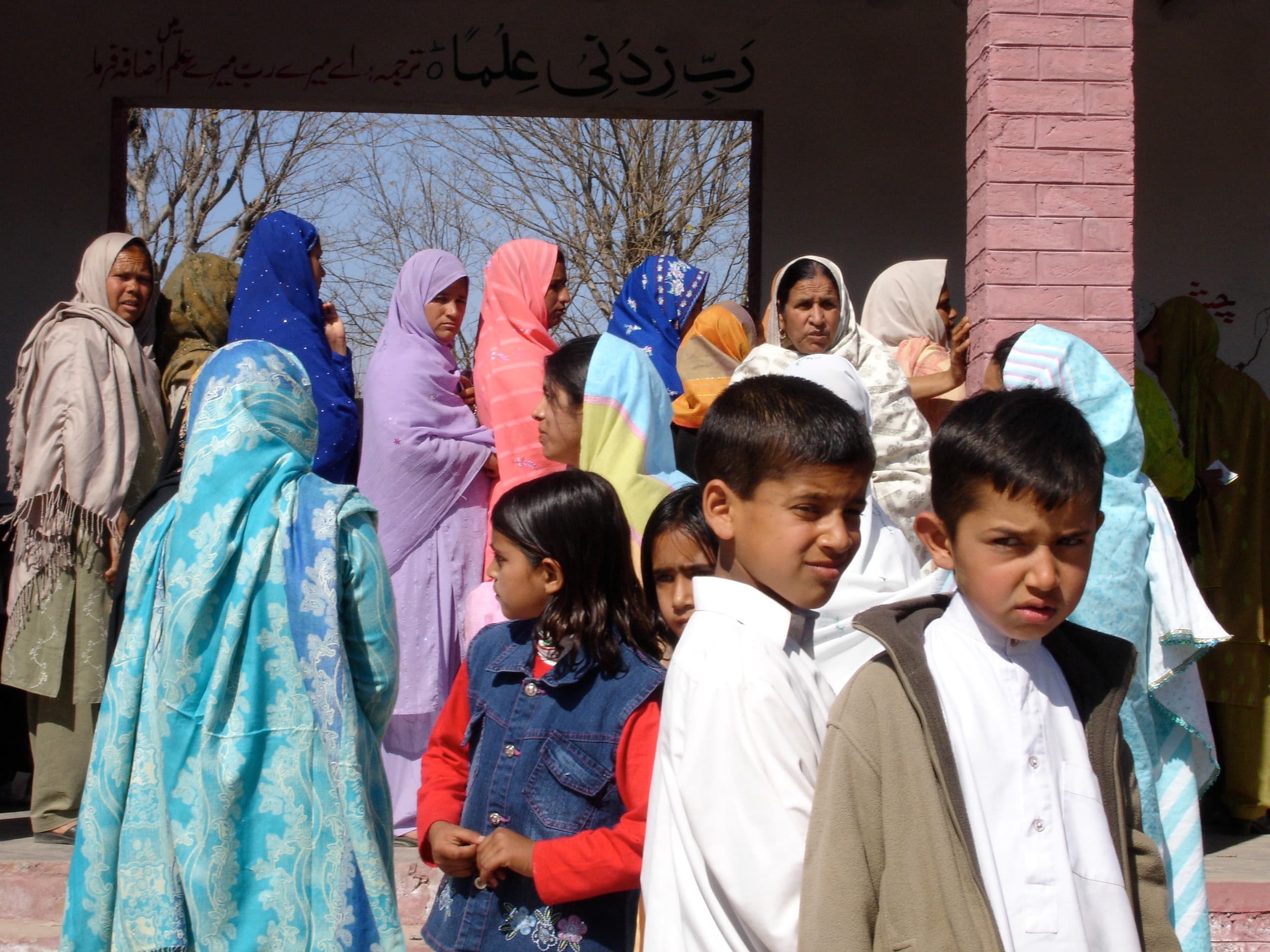 Women in Pakistan wait to vote