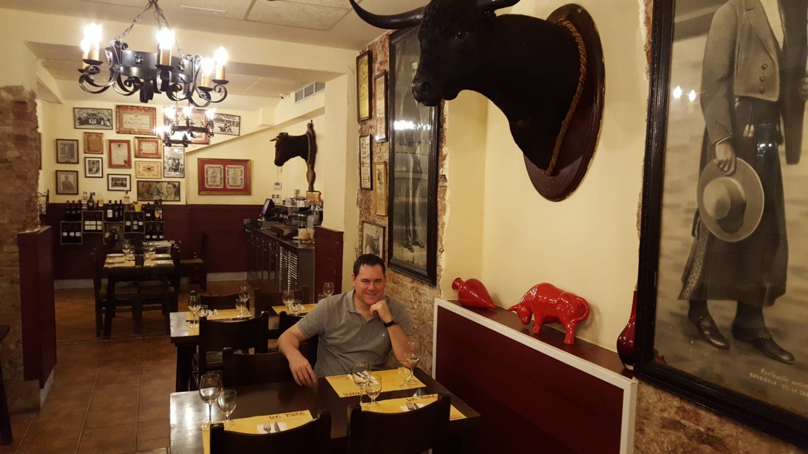 bullfighting restaurant in barcelona