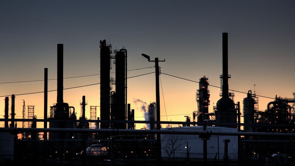 Under a new carbon offset program that is gaining popularity in Congress, oil and gas companies — and other manufacturers of products involving — fossil fuel would have to pay $40 for every ton of carbon emitted into the atmosphere.