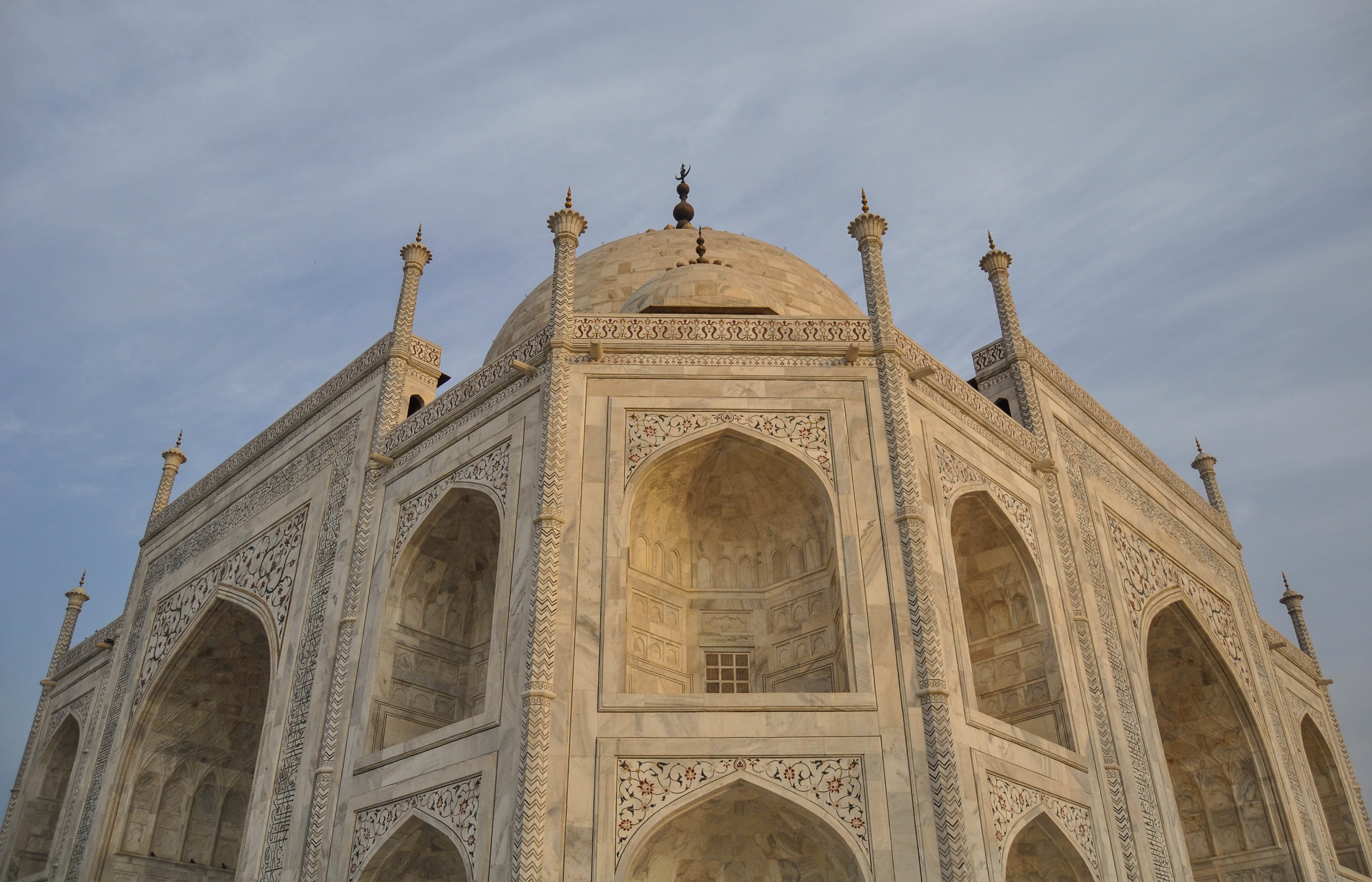 a tower of the taj mahal