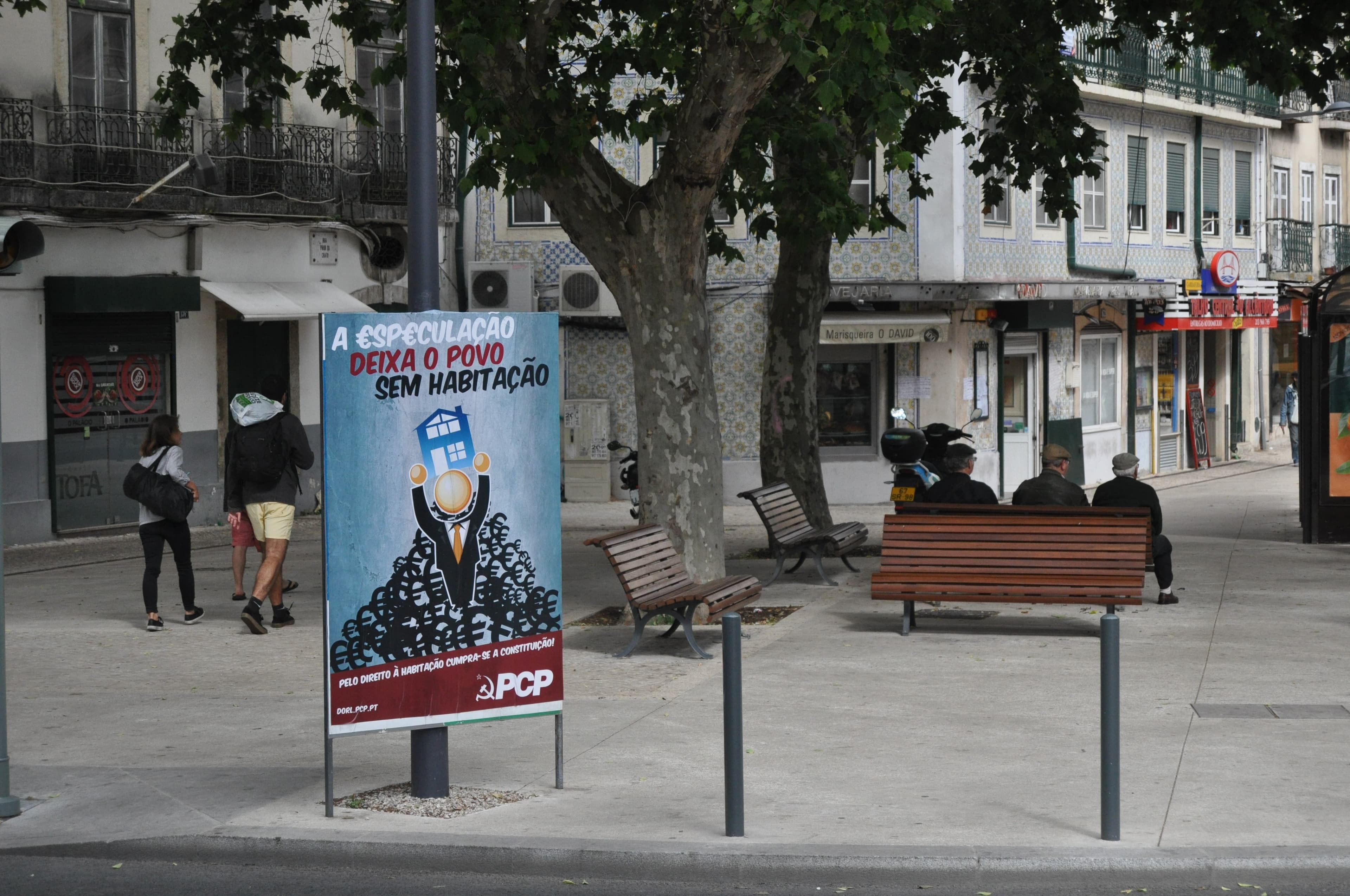 an anti-speculation sign in Lisbon