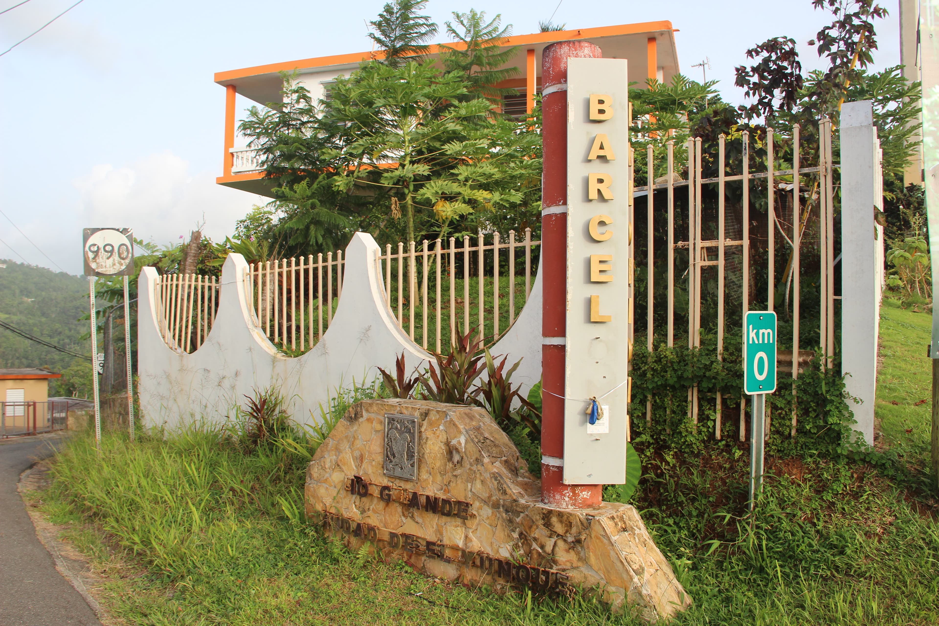 sign with a town name, Barcelona