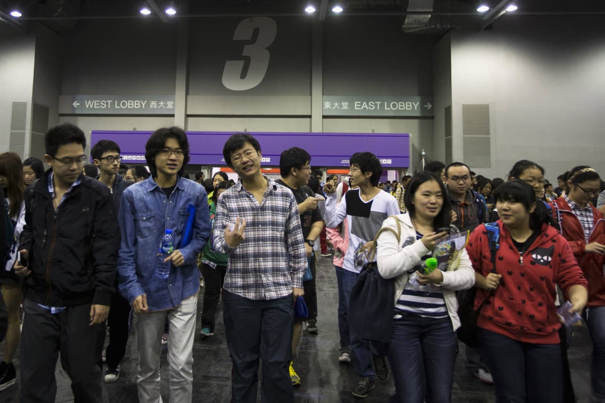 A group of Chinese students walking.