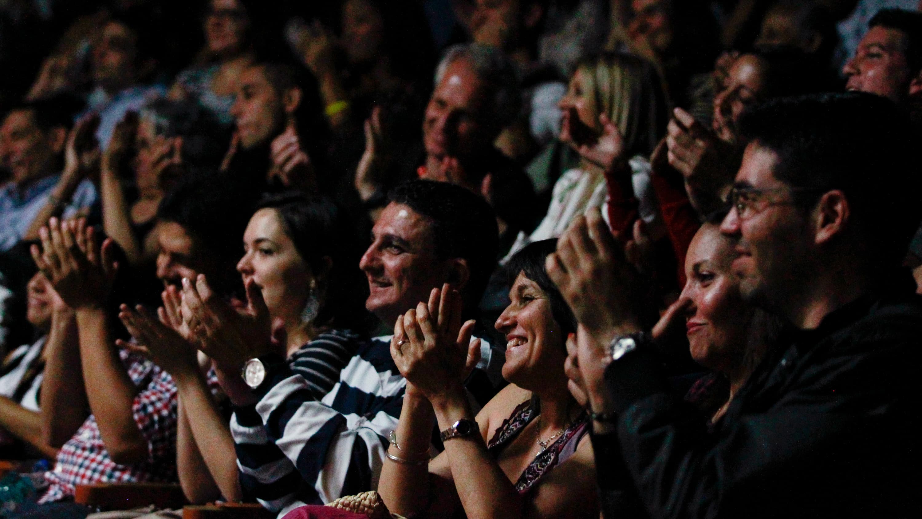 audience at a comedy show in venezuela
