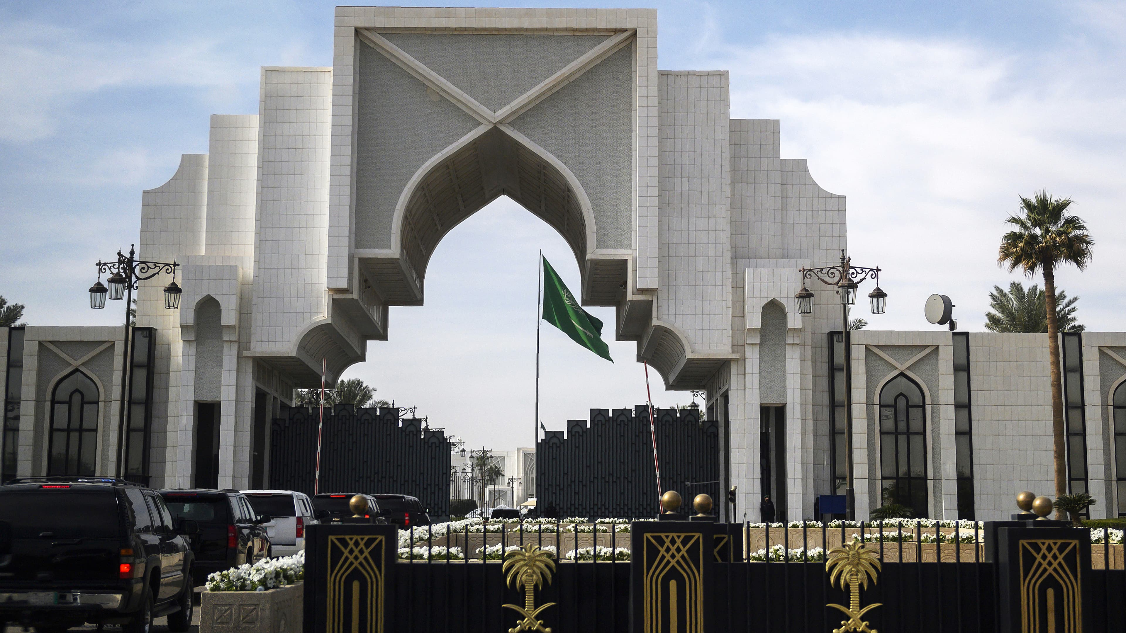 The motorcade of U.S. Secretary of State Mike Pompeo enters the Saudi Royal Court in Riyadh, Saudi Arabia