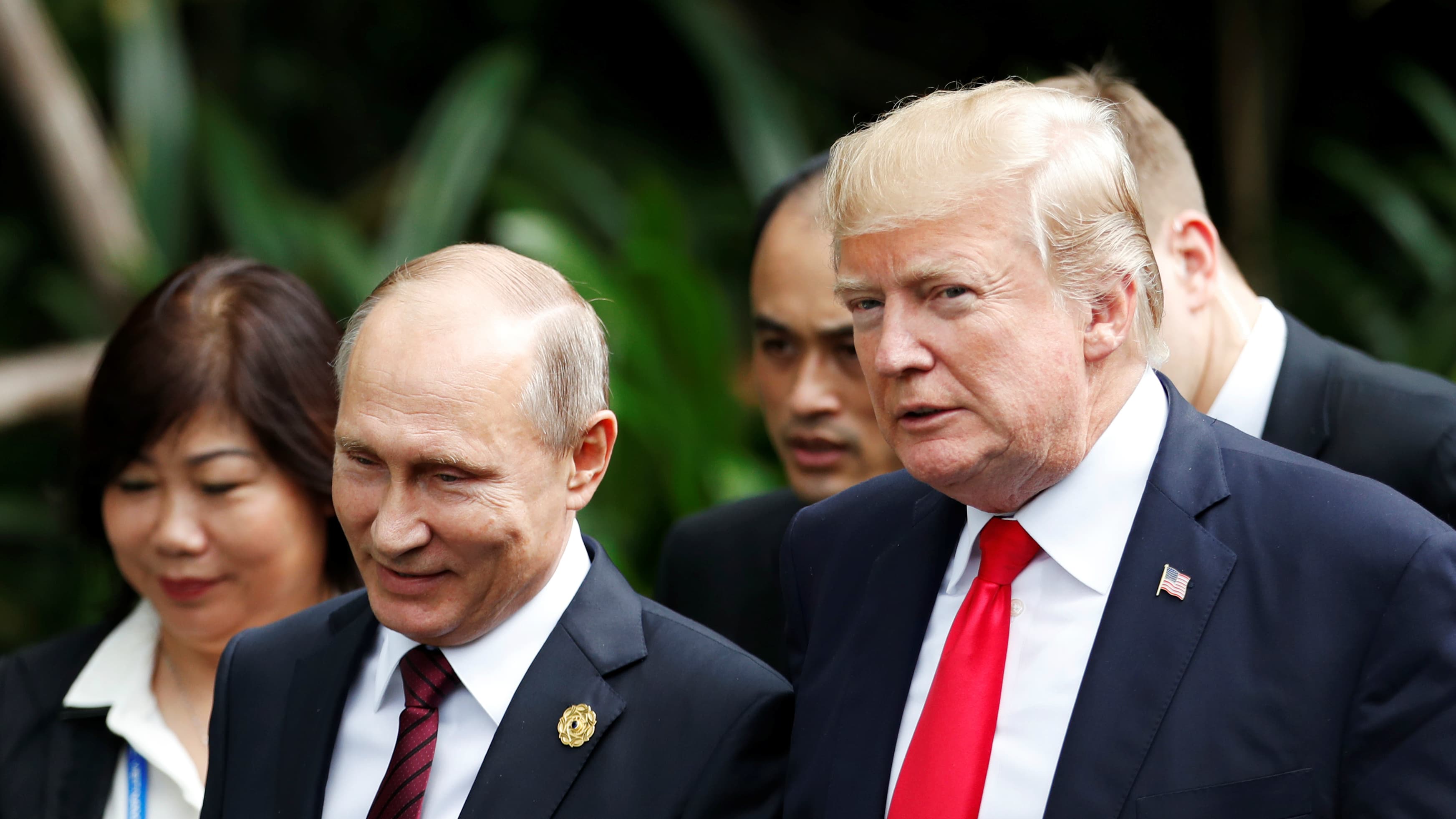US President Donald Trump and Russian President Vladimir Putin attend the family photo session at the APEC Summit in Danang, Vietnam, Nov. 11, 2017.