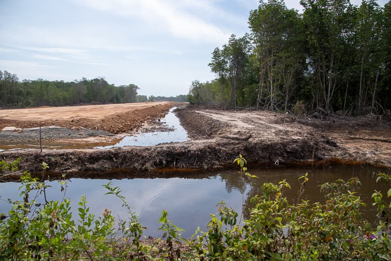 Pan-Borneo highway construction