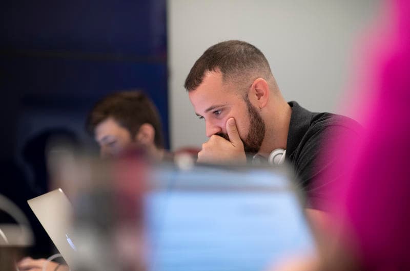 Side profile of Daniel Rivero