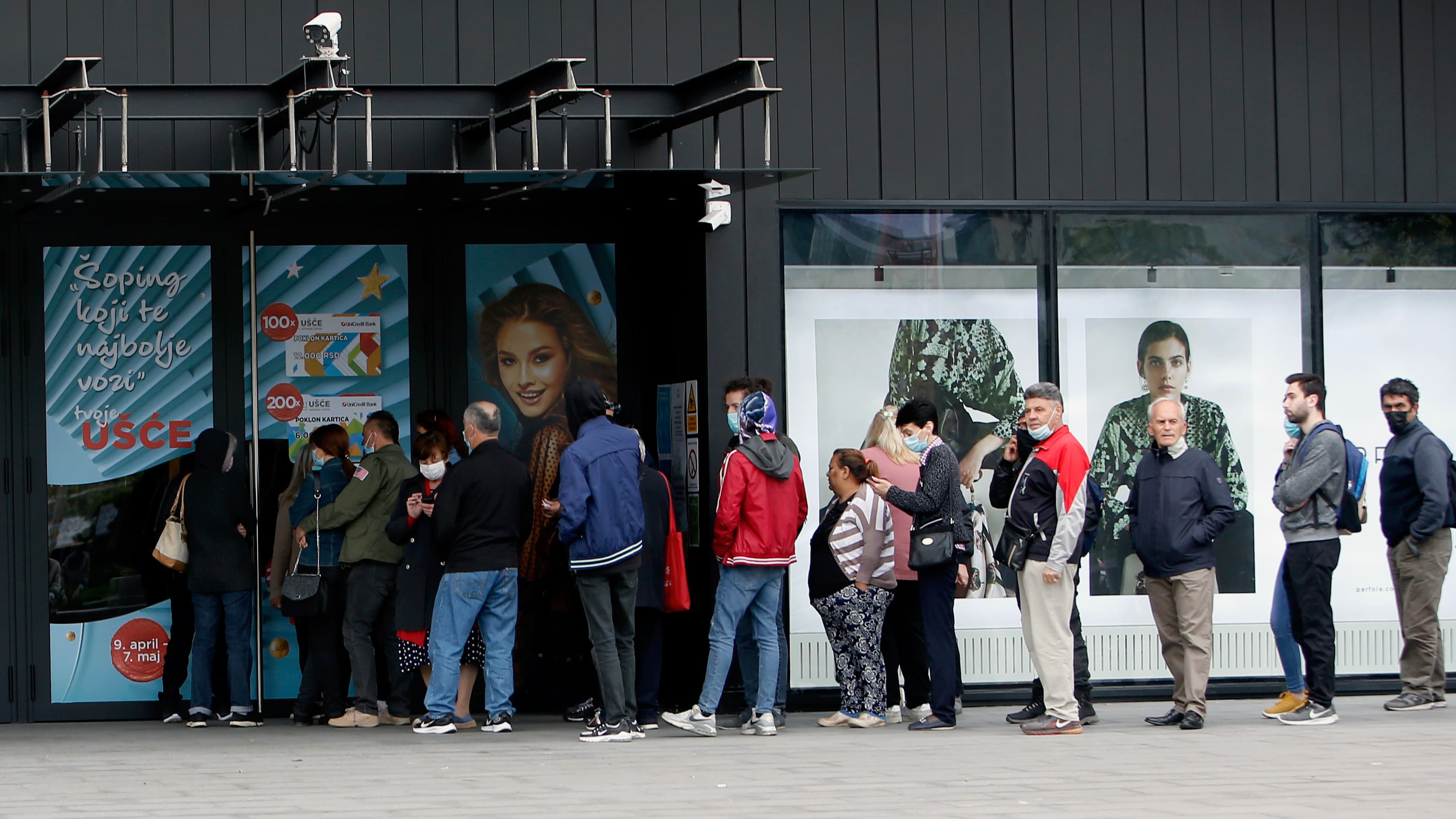 People queue to get vaccinated