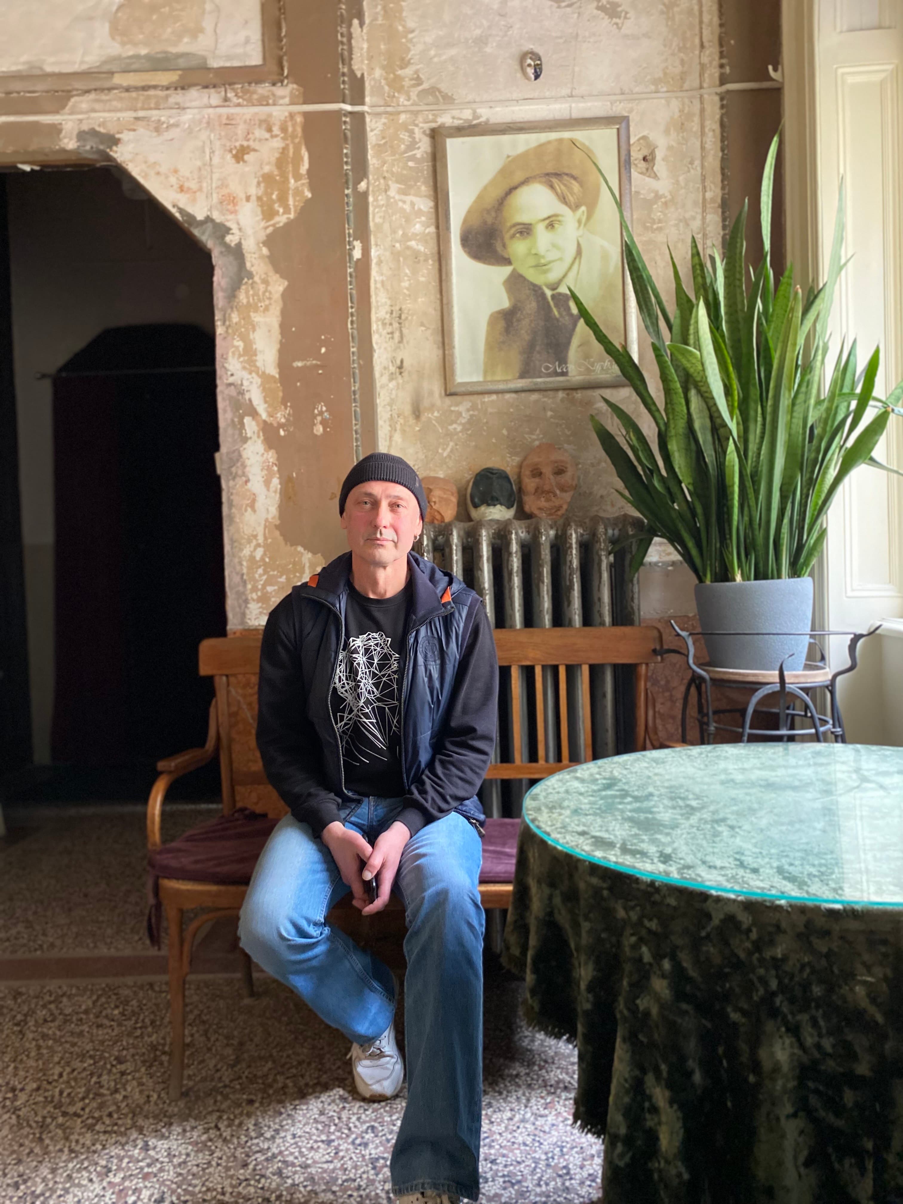 Actor Andrii Vodychev of the Les Kurbas theater in Lviv is volunteering to help displaced Ukrainians currently sheltering there