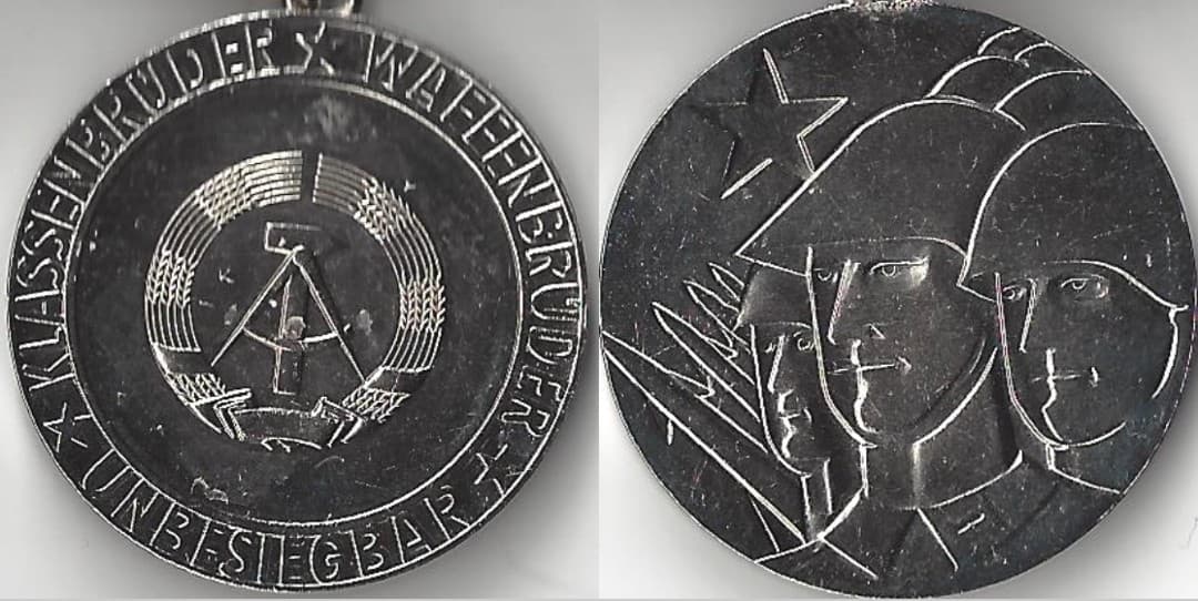 Both sides of one of the three ‘Verdienstmedaille’, or medals of merit, M received from the HVA.