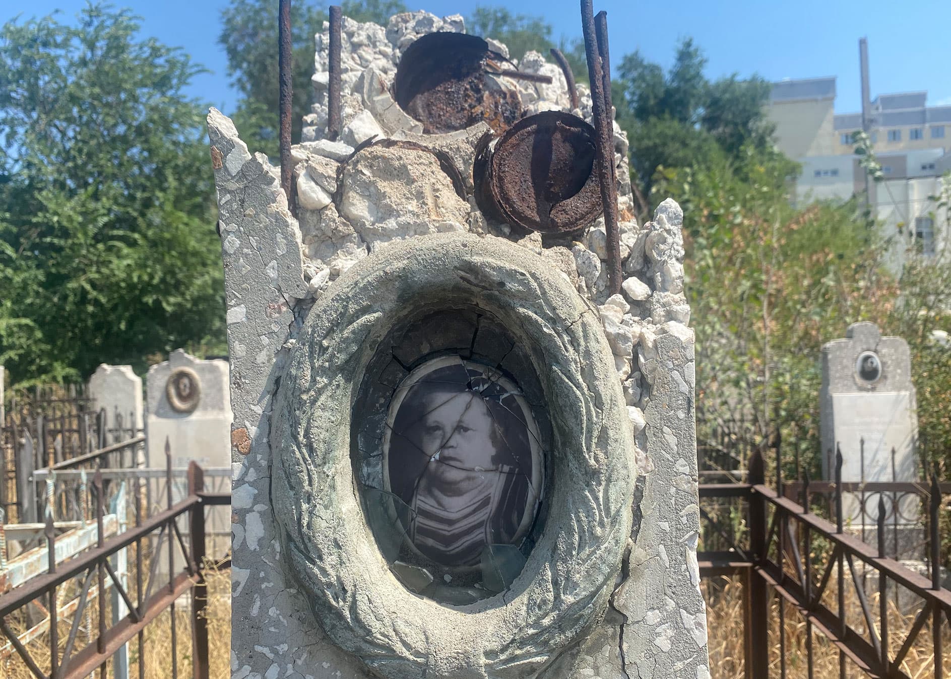 An estimated 40,000 Jews arrived in Kyrgyzstan during World War II, but today the Jewish community has shrunk to roughly 1,500 people. Many graves in cemeteries from the Jewish families who once lived here have started to deteriorate. 