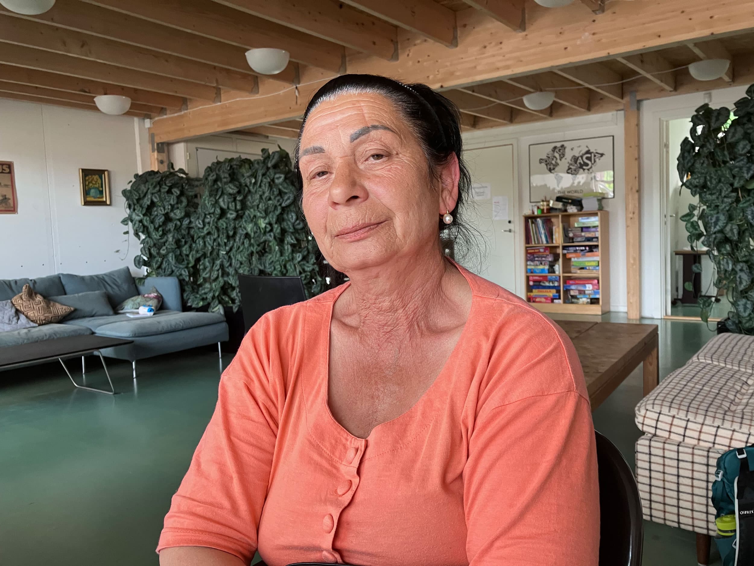 Svitlana Pinonik and her adult daughter, from the Zhytomyr region in Ukraine, came to a café organized by the Danish Red Cross for the first time.