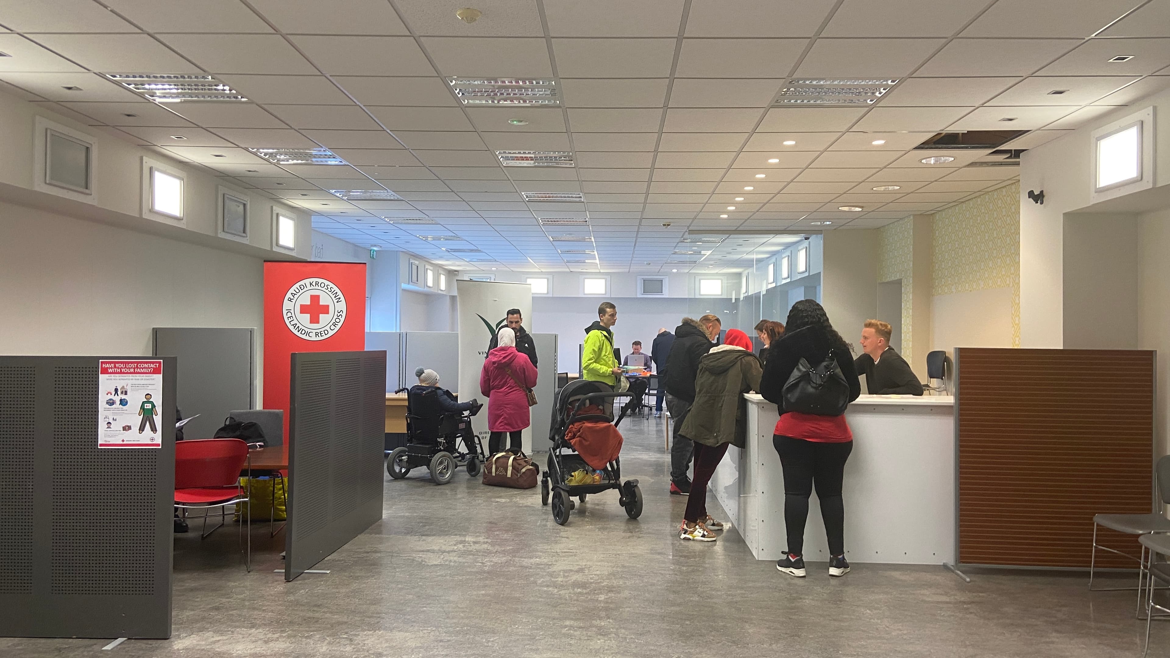 Ukrainian refugees register with the police and social security