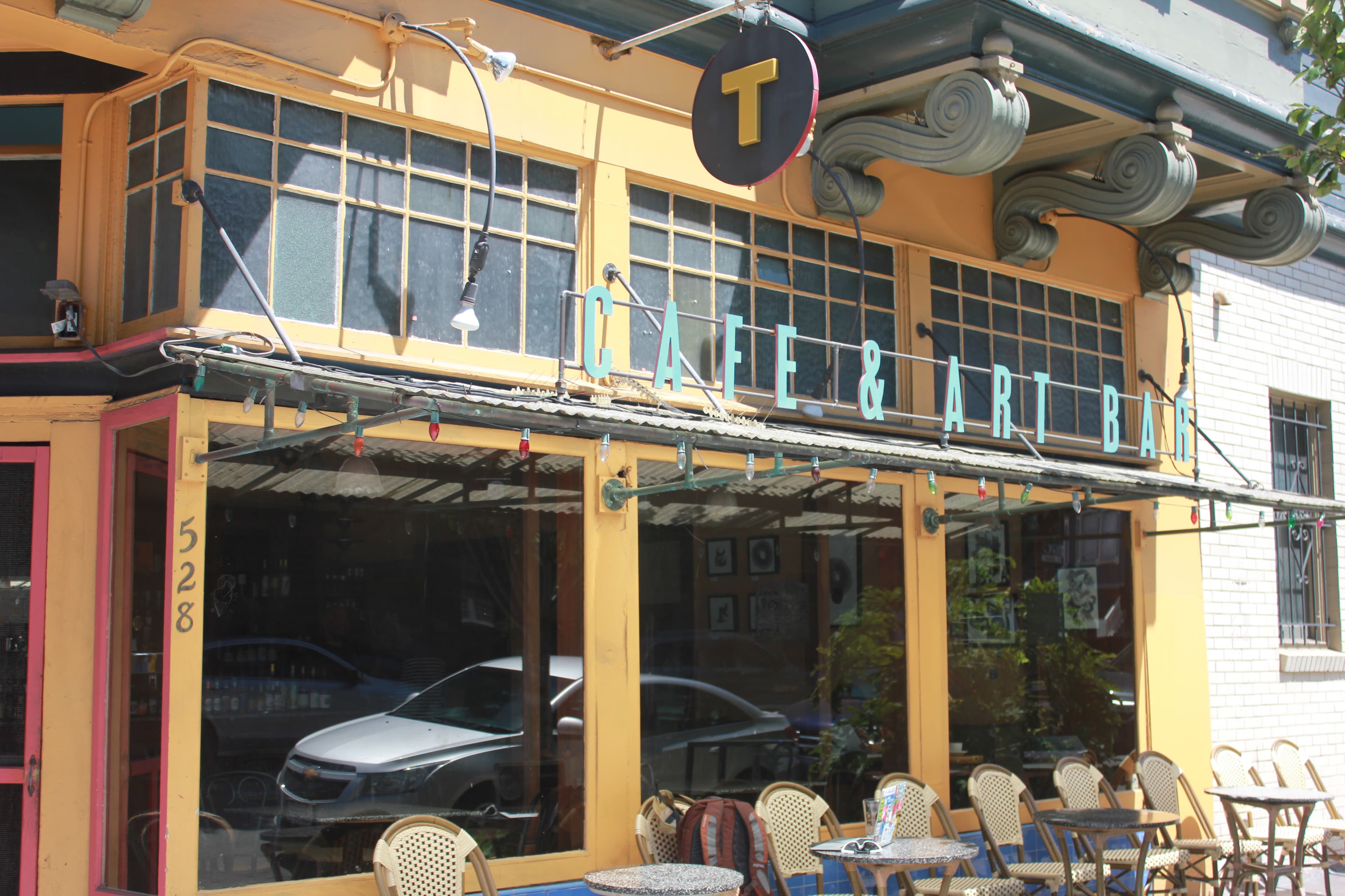 Ross Ulbricht ran Silk Road from his laptop, and was primary based out of Momi Toby's Revolution Cafe & Art Bar in San Francisco.