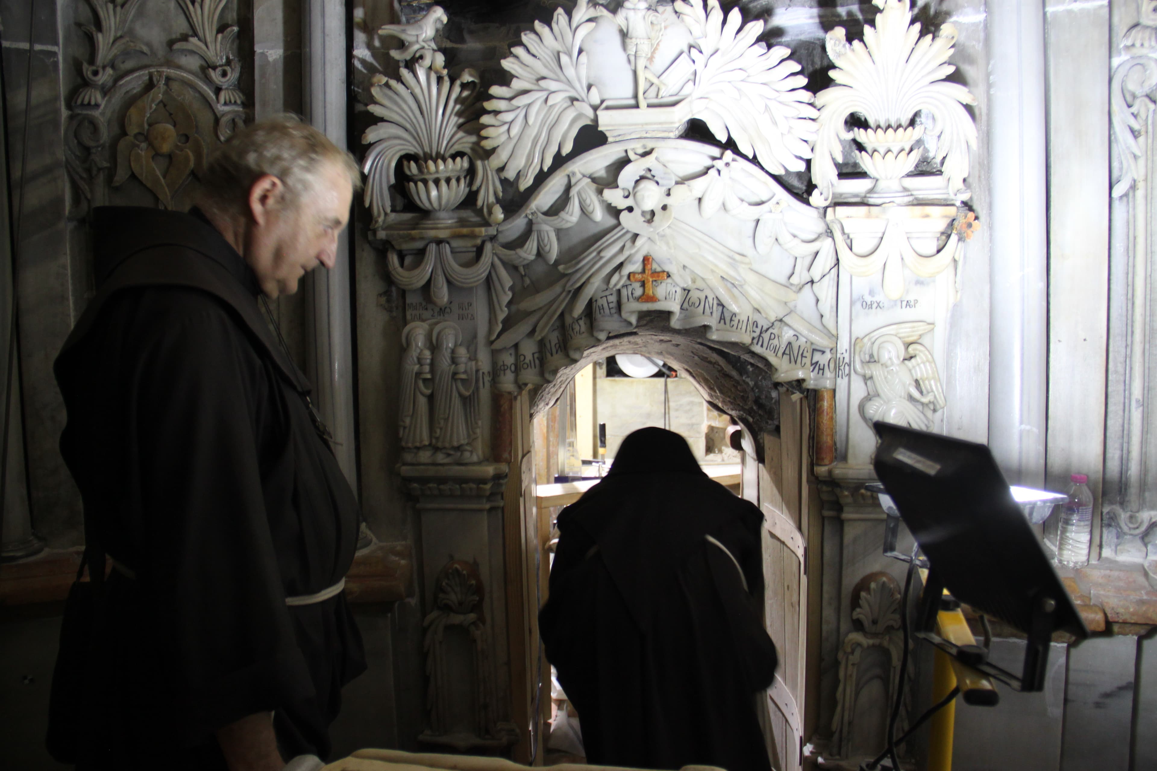 The entrance to the room where the tomb of Jesus is located.