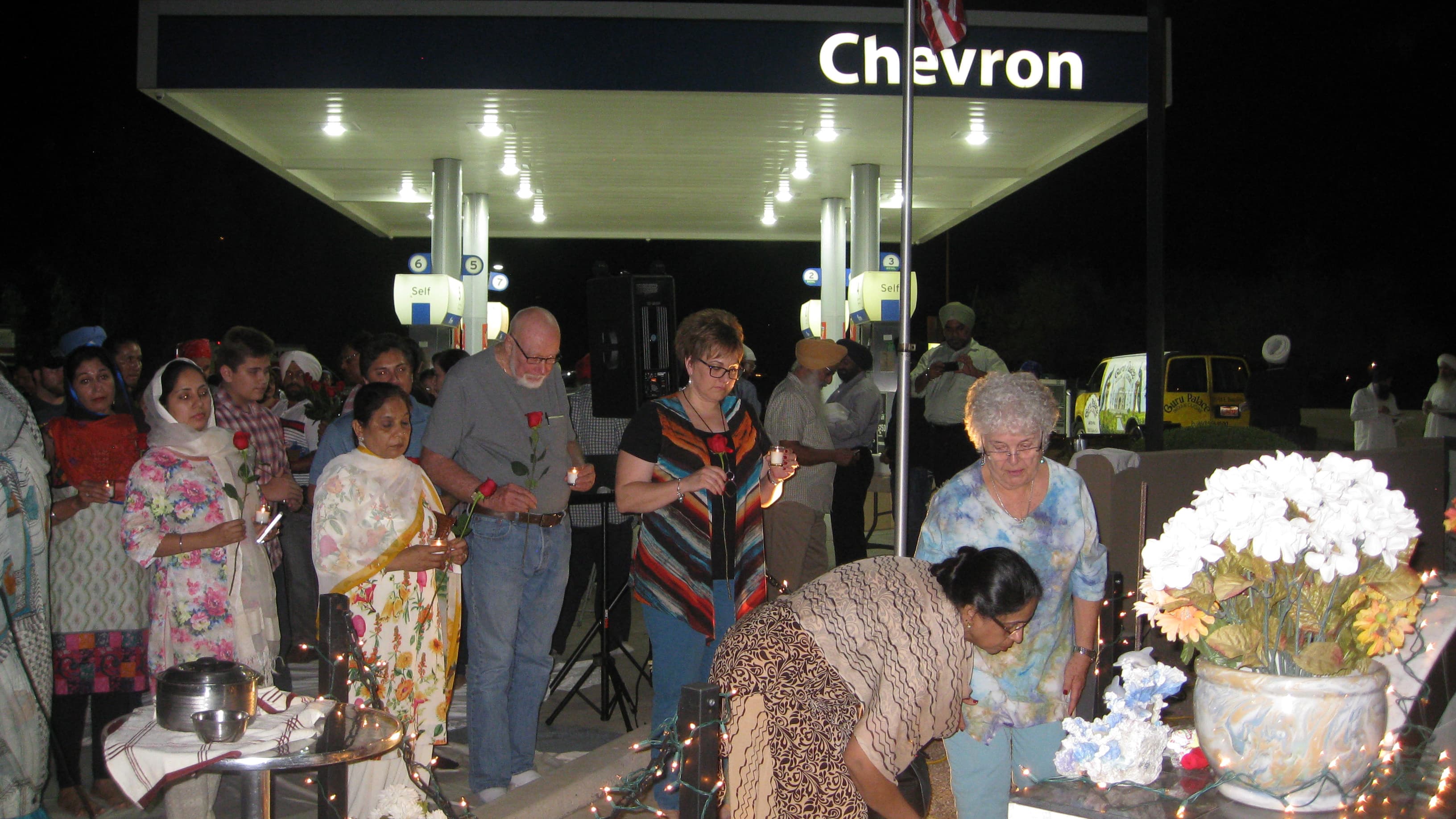 On the 15th anniversary of the hate crime shooting of Sikh American Balbir Singh Sodhi, about 130 people gathered at his gas station in Phoenix to remember and pay tribute.