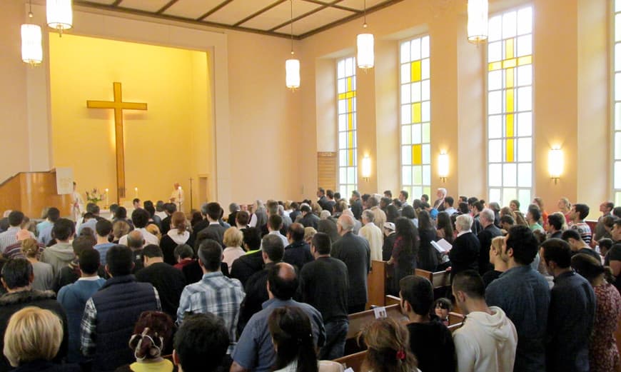 A congregation at the Evangelical Lutheran Trinity Church and Community in Berlin.