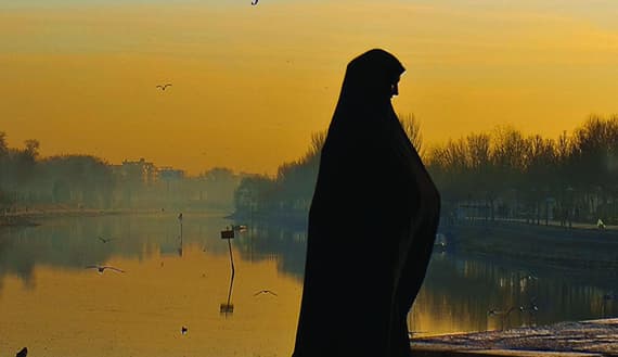 Cover of "The Lonely War," a memoir by Nazila Fathi.