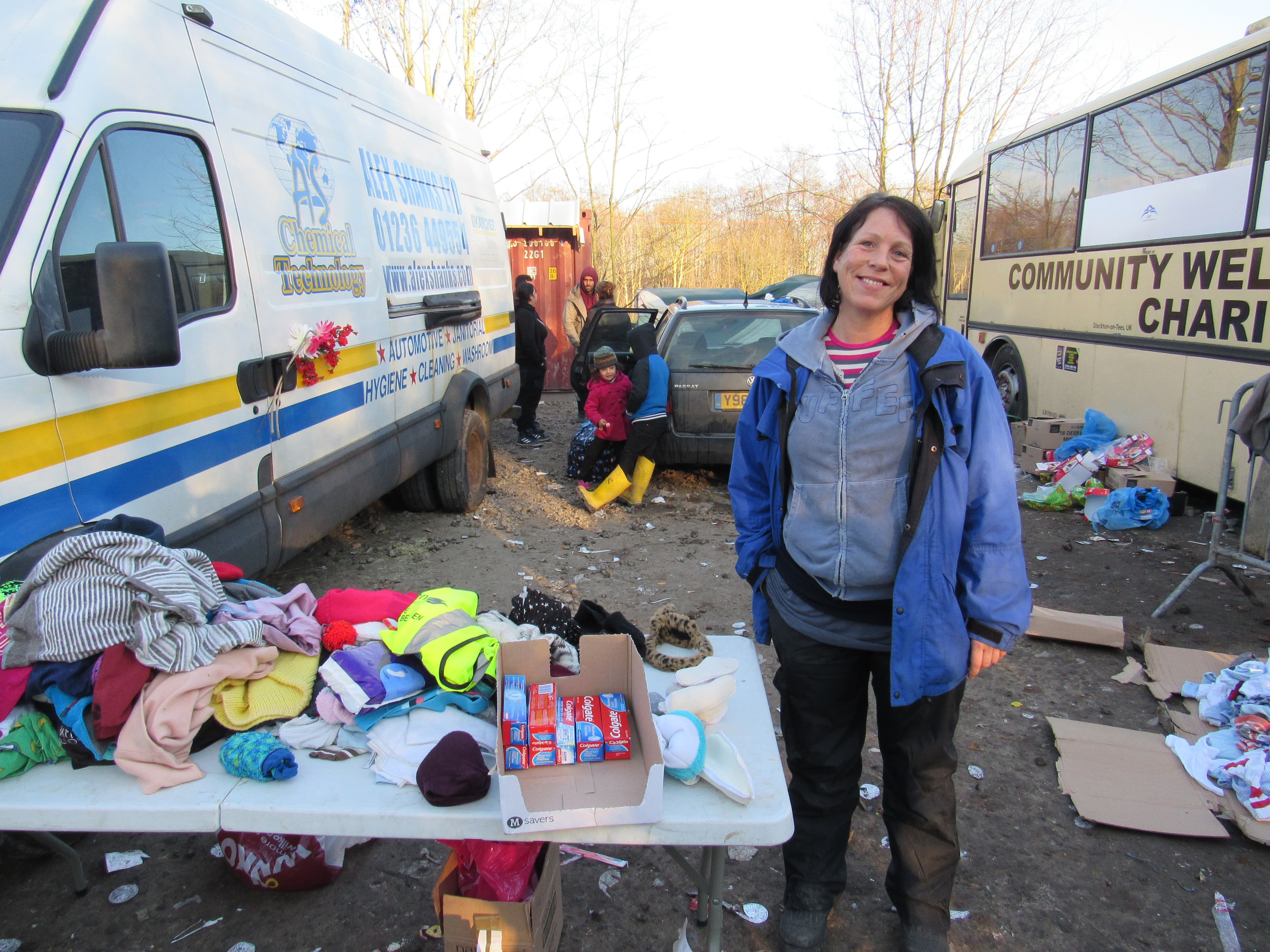 British volunteer Tally Oliver took a leave from her job in the UK and loaded her car with provisions to help migrant families in the camp at Grande-Synthe. "It's a humanitarian crisis that we all have to take responsibility for."