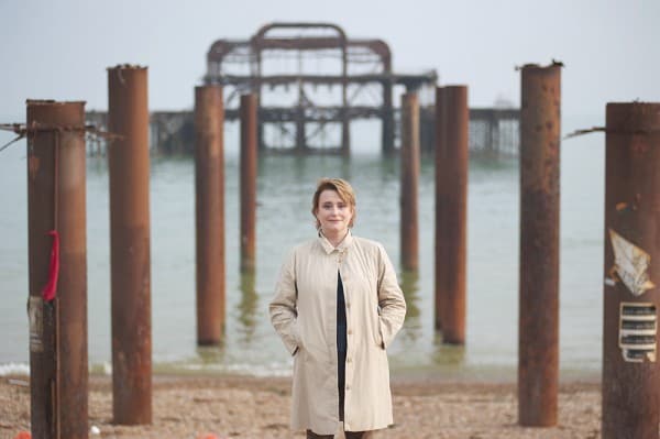 Linda Thompson (credit: lindathompsonmusic.com)