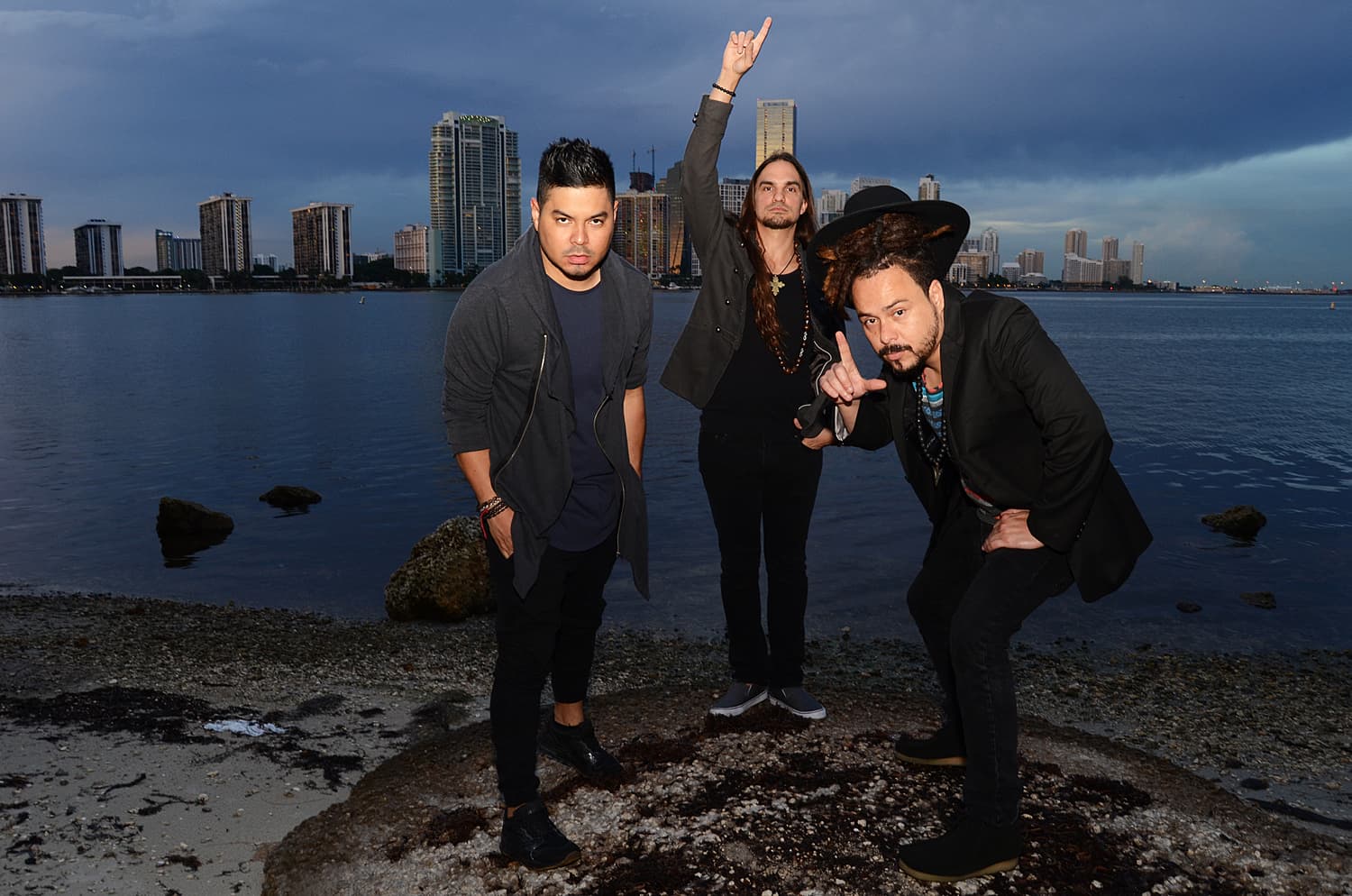 Latin rockers Locos por Juana