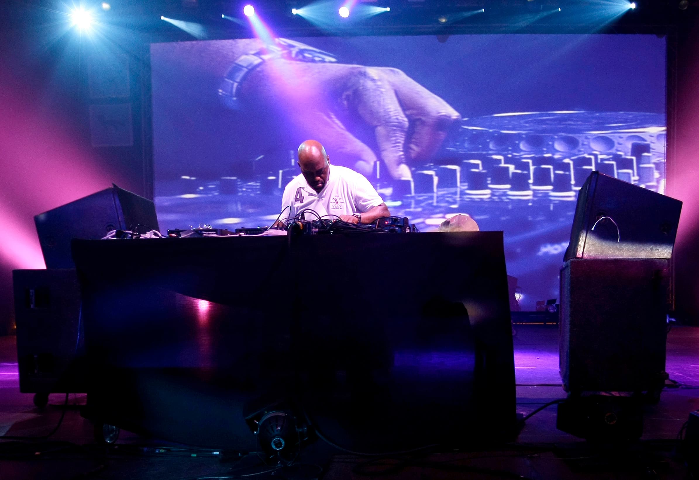 Frankie Knuckles performs during his DJ set at the Sonar festival in Barcelona June 21, 2008. Knuckles passed away Monday at the age of 59.