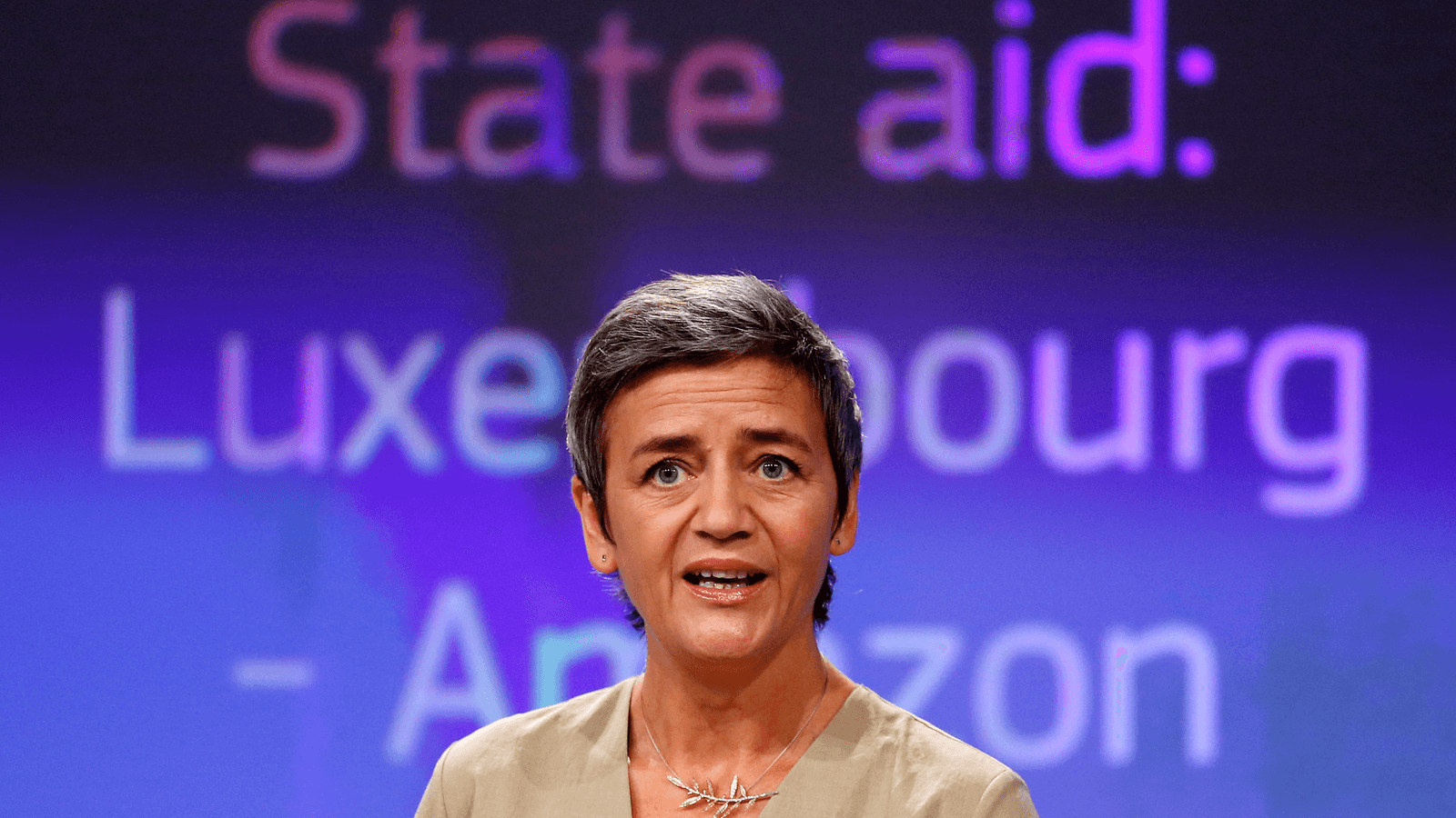 Amazpn and Apple to repay back taxes