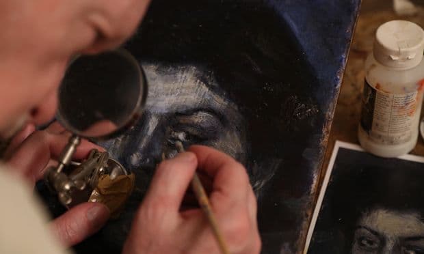 Mark Landis at work on a “Picasso."