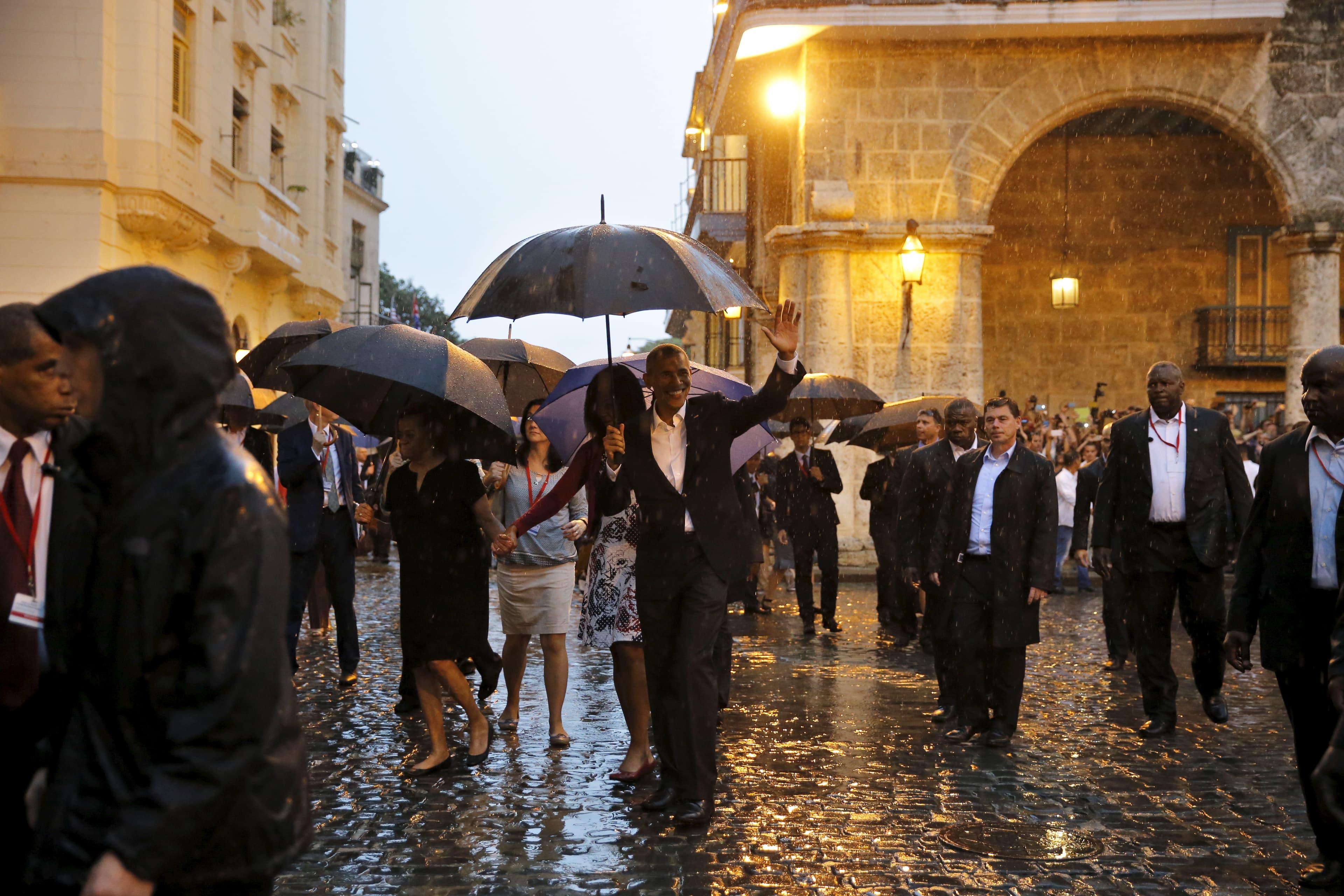 Barack Obama tours Old Havana
