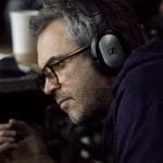 Alfonso Cuarn on the set of Gravity (Julio Hardy)