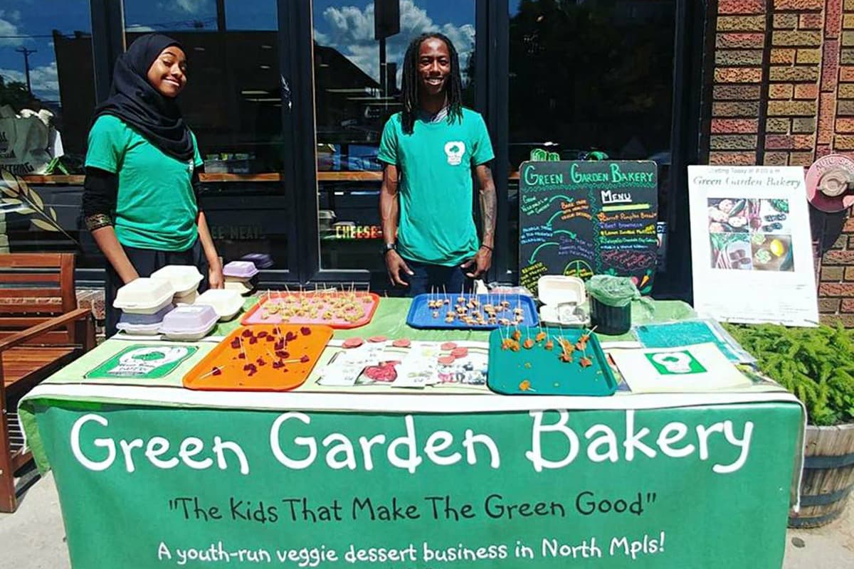 teenagers run their own bakery in minneapolis